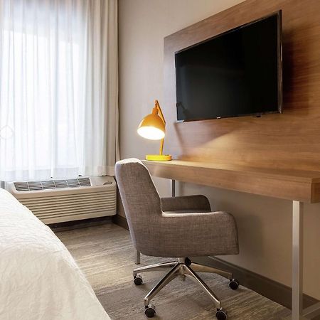 Hampton Inn Rockford Eksteriør bilde